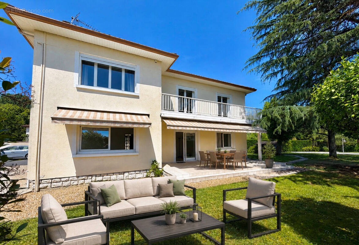 Maison à ARTIX