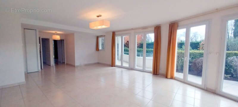 Appartement à DIVONNE-LES-BAINS