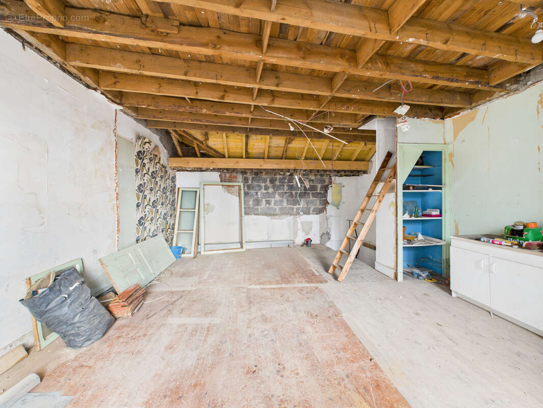 Maison à CRAPONNE-SUR-ARZON