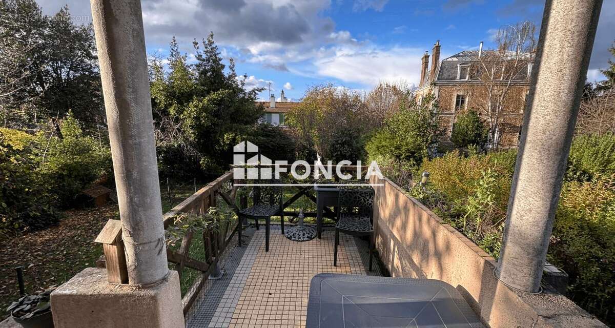 Maison à VILLENEUVE-SAINT-GEORGES