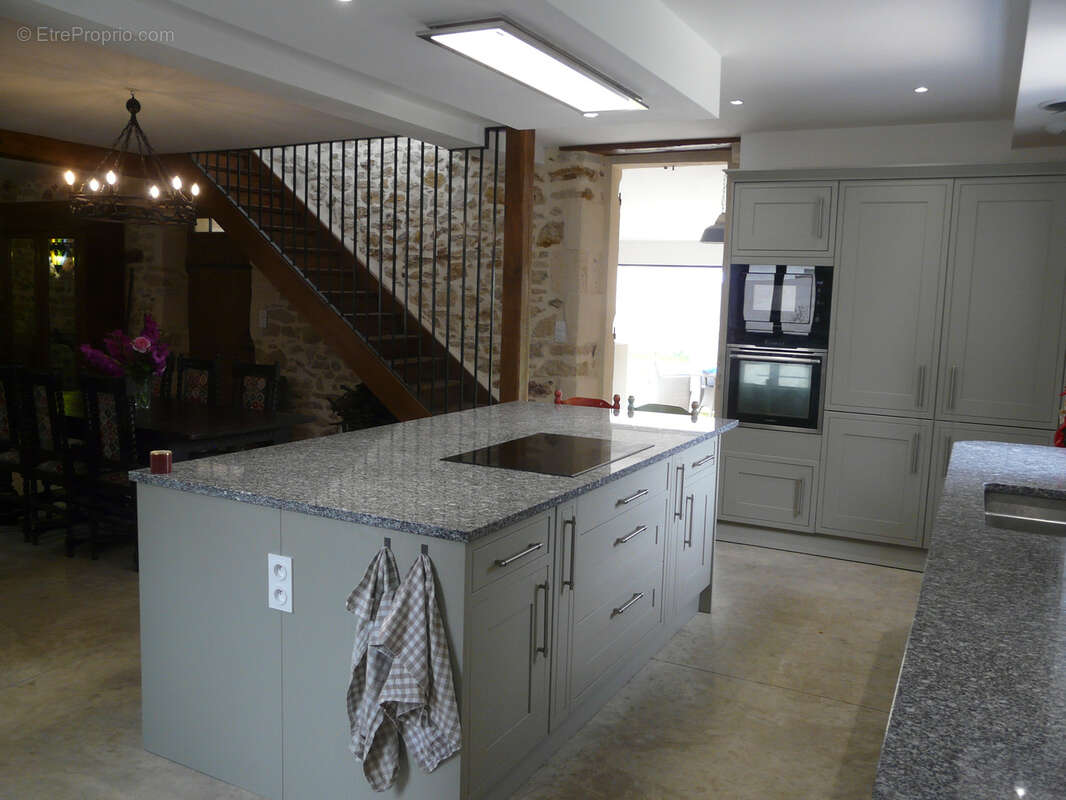 Maison à SAINT-VITE