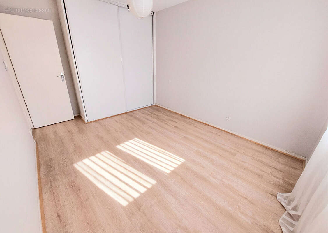 Proche Albi Puygouzon - Maison PLAIN PIED 100m²  + 36m² de garage fermé  terrain 635m² - photo 14