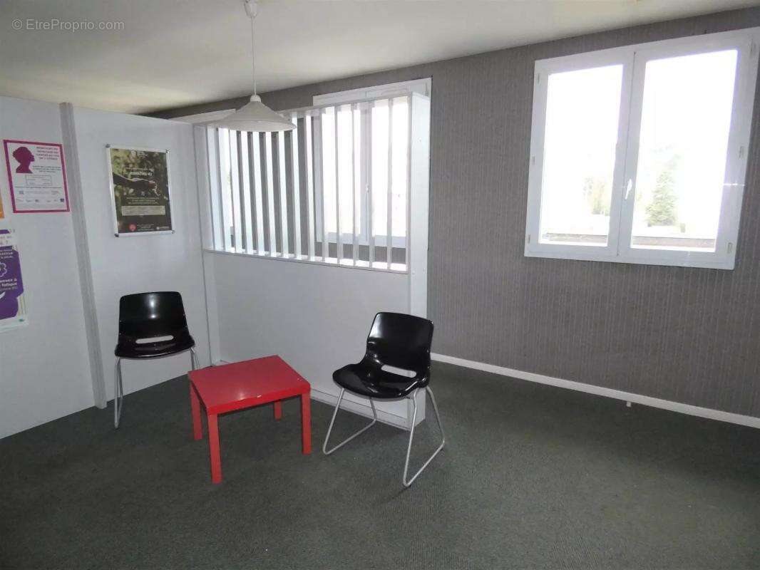 Commerce à SAINT-MAX