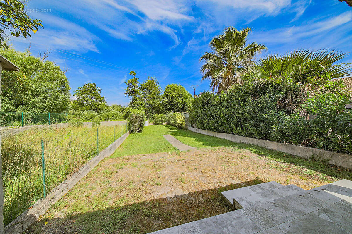 Maison avec jardin privatif de 250 m² - photo 2