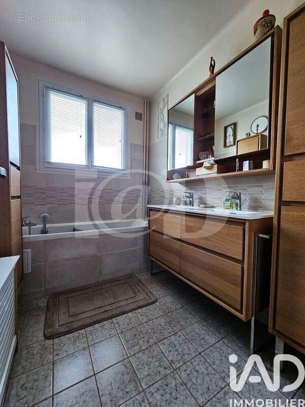 Photo 8 - Maison à LINAS