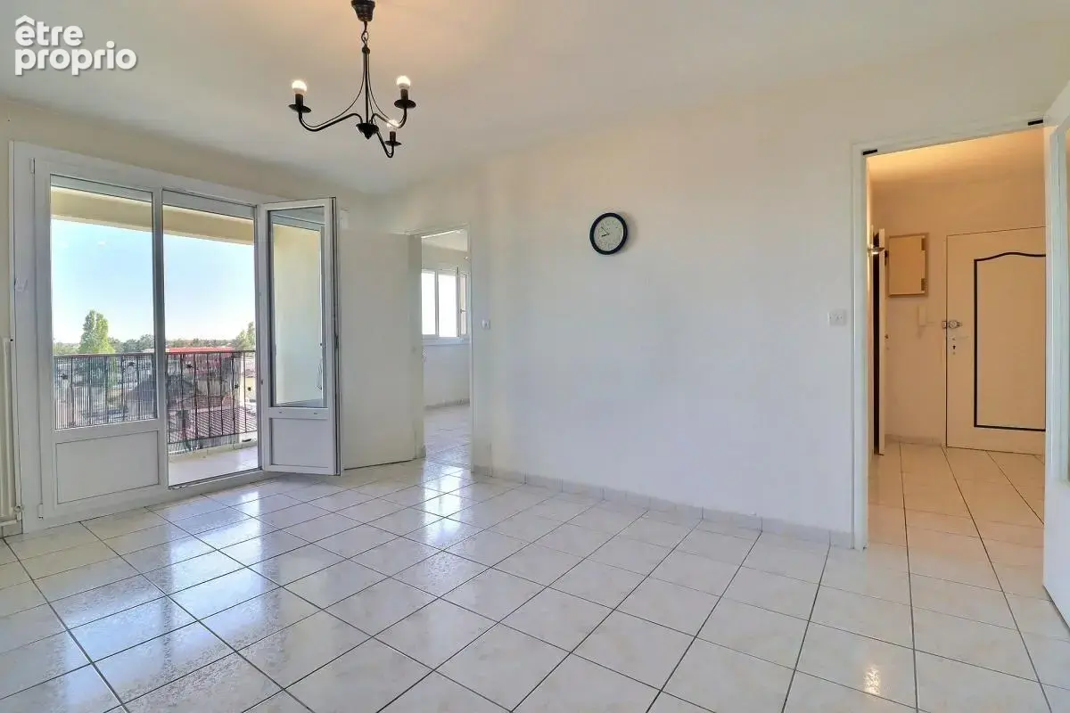 Appartement à CHENOVE