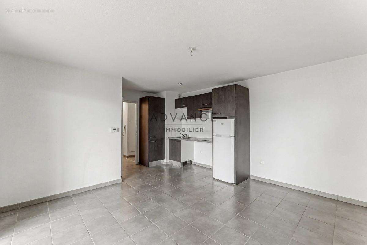 Appartement T3 - Parking sous sol - Résidence récente - photo 3