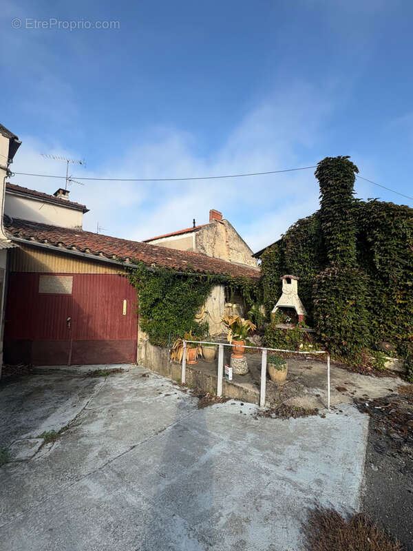 Maison à BOURLENS