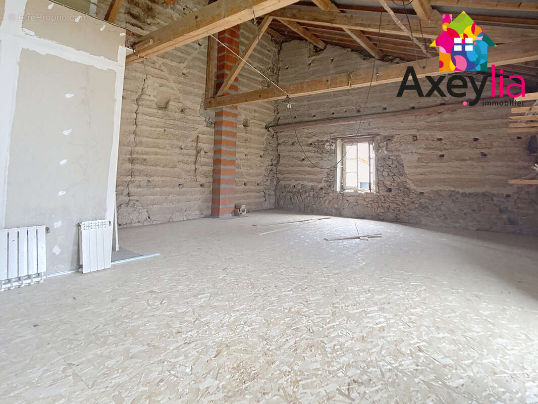 A vendre - cuinzier - plateau à aménager en duplex avec terrasse et jardin - belle opportunité - photo 4