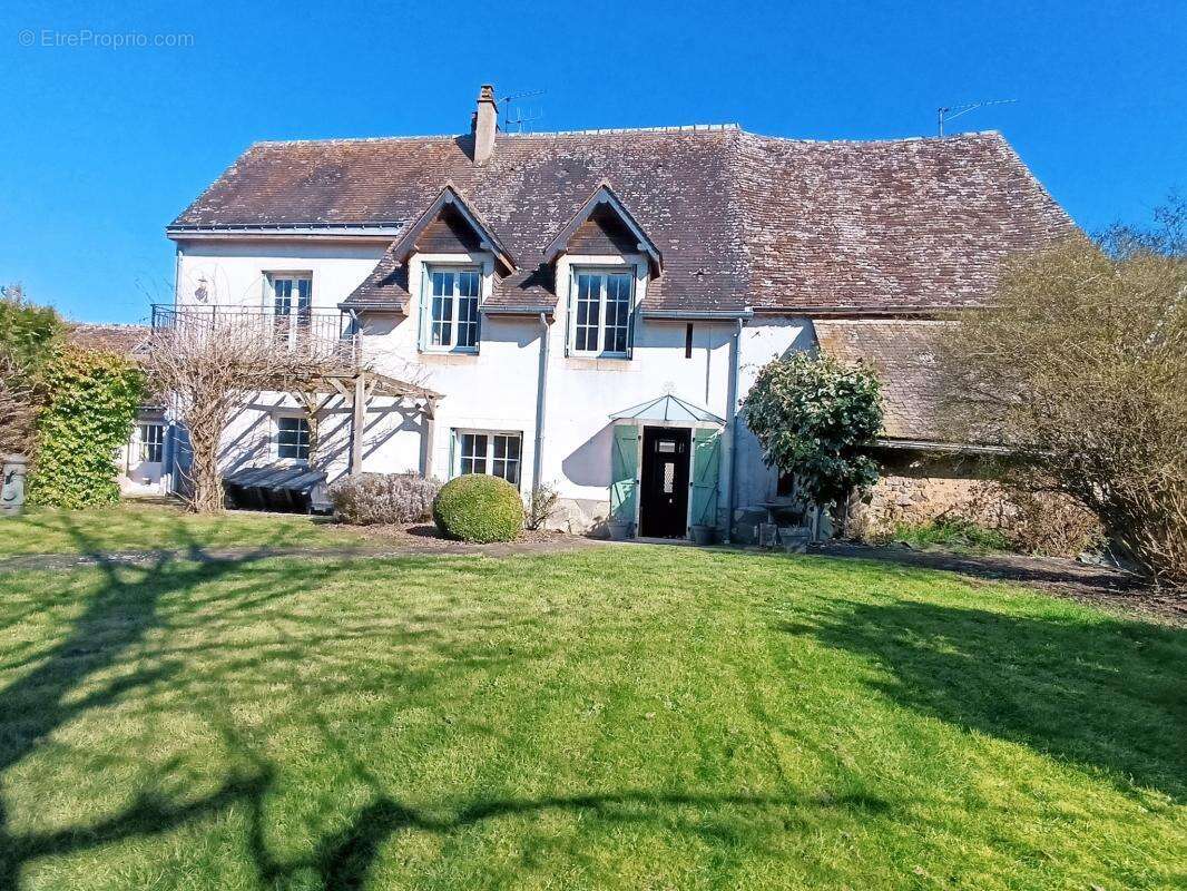 Maison à CHEMIRE-EN-CHARNIE