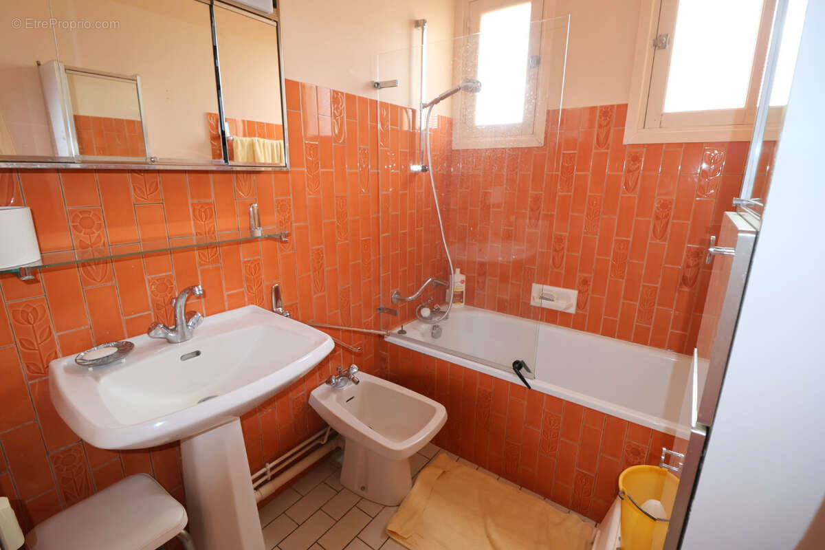 Nouveau en centre ville, beau 2 pièces de 44.85 m2  avec balcon et grande cave - photo 10