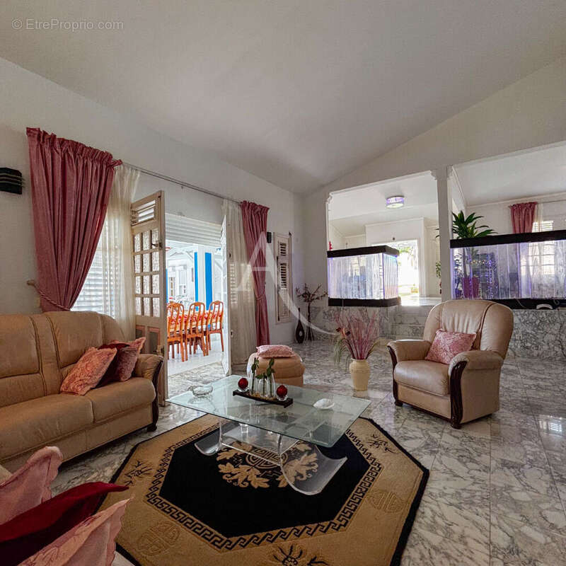 Maison à SCHOELCHER