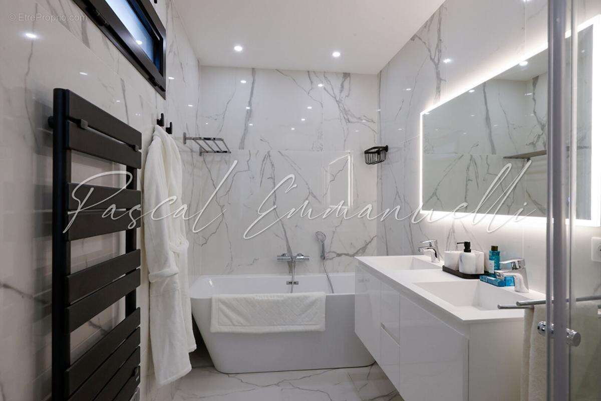 Appartement à VILLENEUVE-LOUBET