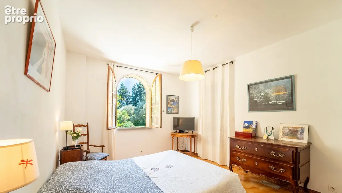 Jonquerettes  - Belle propriété familiale de 323 m² avec piscine sur 2 000 m² - photo 8