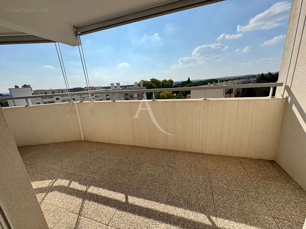 Appartement à NIMES