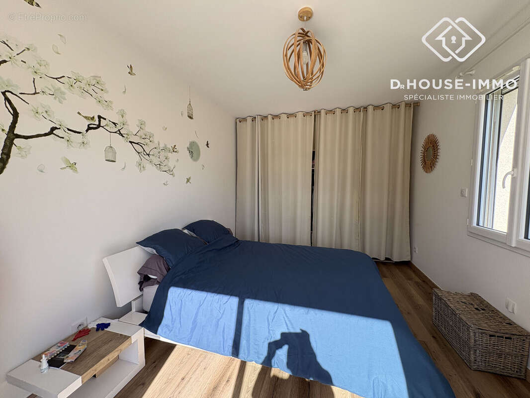 Maison à CHAMPAGNAC-DE-BELAIR