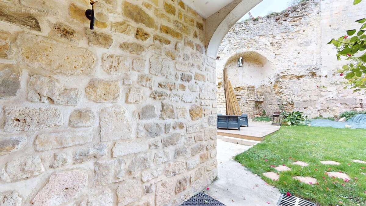 Maison à LA FERTE-MILON