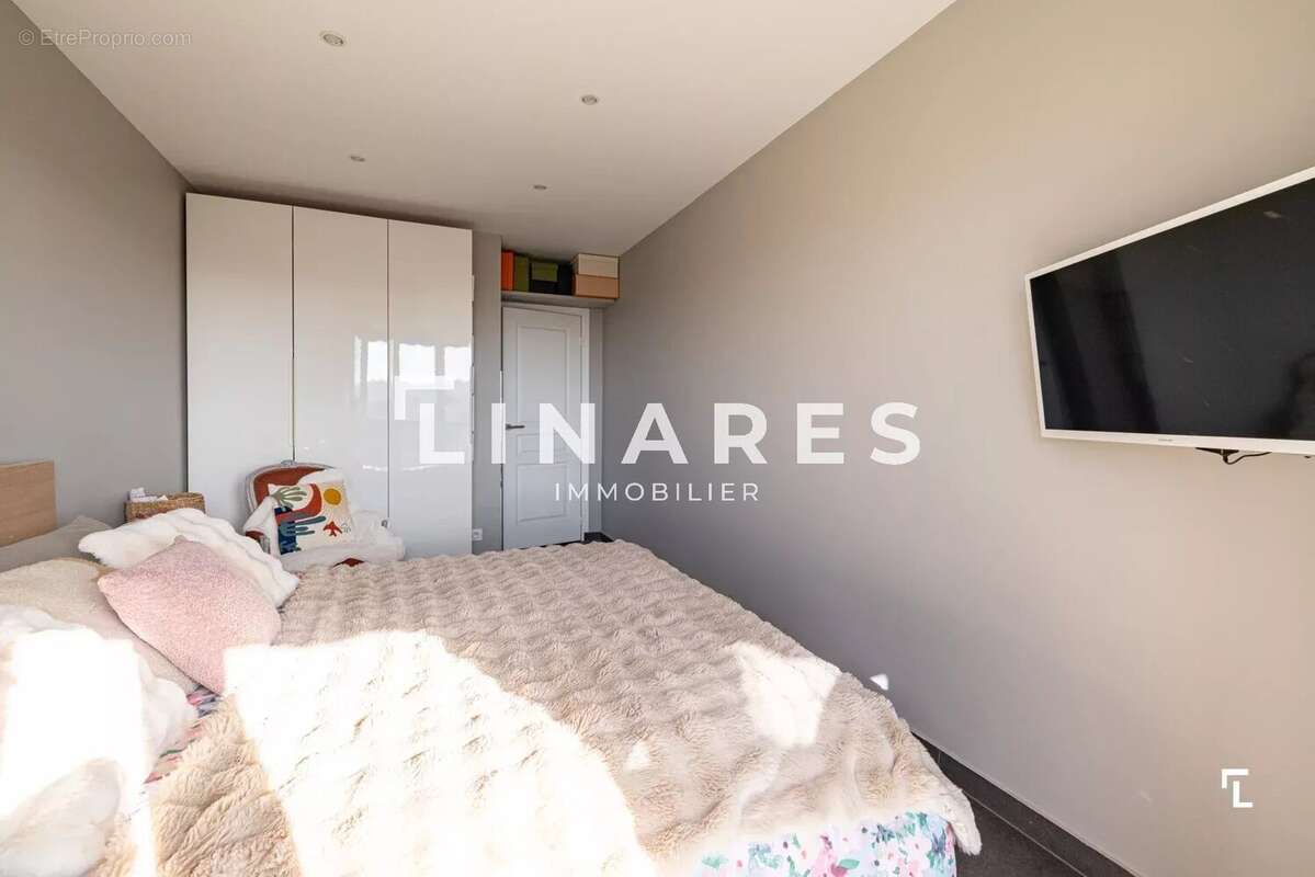 Appartement à MARSEILLE-4E