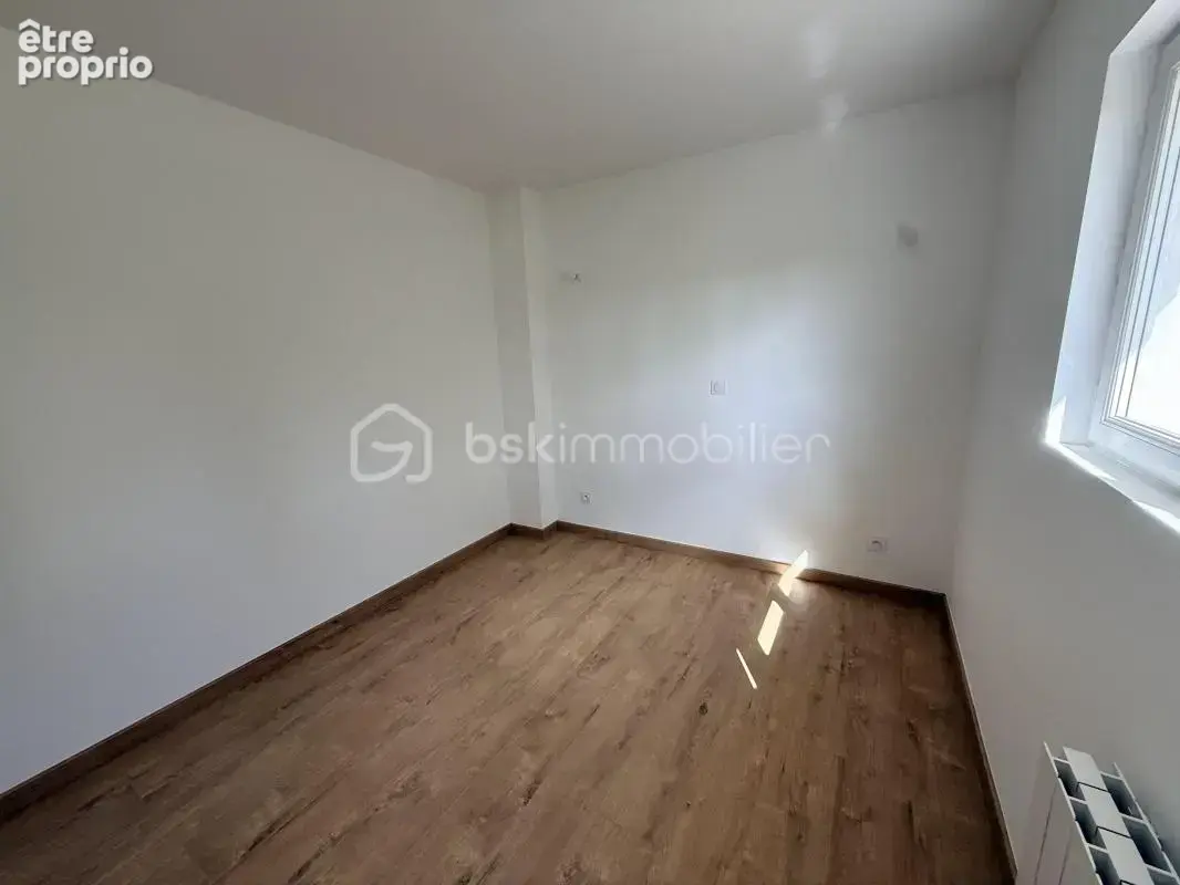 ROYAN centre-ville - appartement 45m2 entièrement rénové avec balcon - photo 9