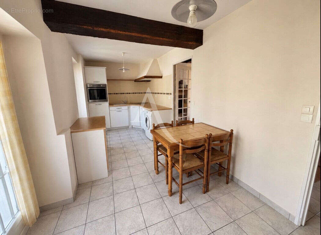 Maison à URZY