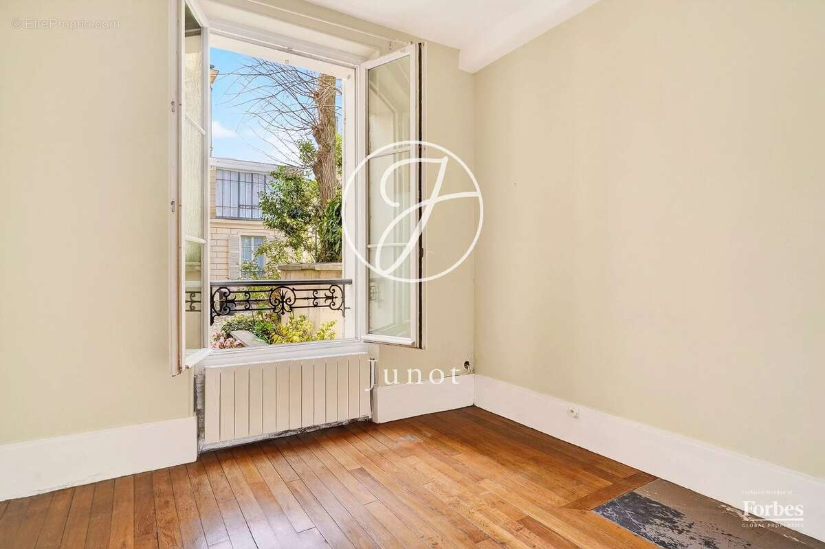 Appartement à VERSAILLES