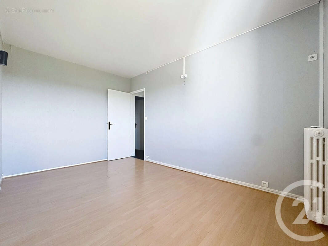 Appartement 42 m² à Reims  - photo 7