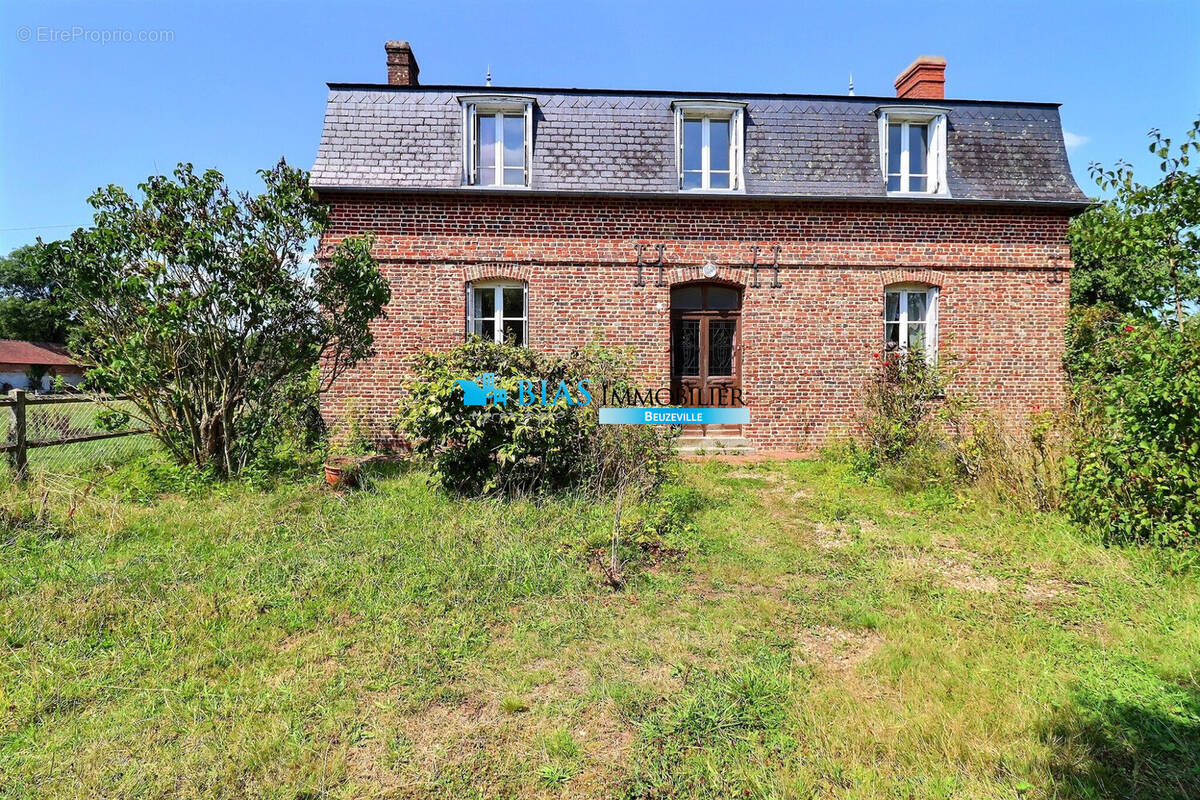 Maison à FATOUVILLE-GRESTAIN