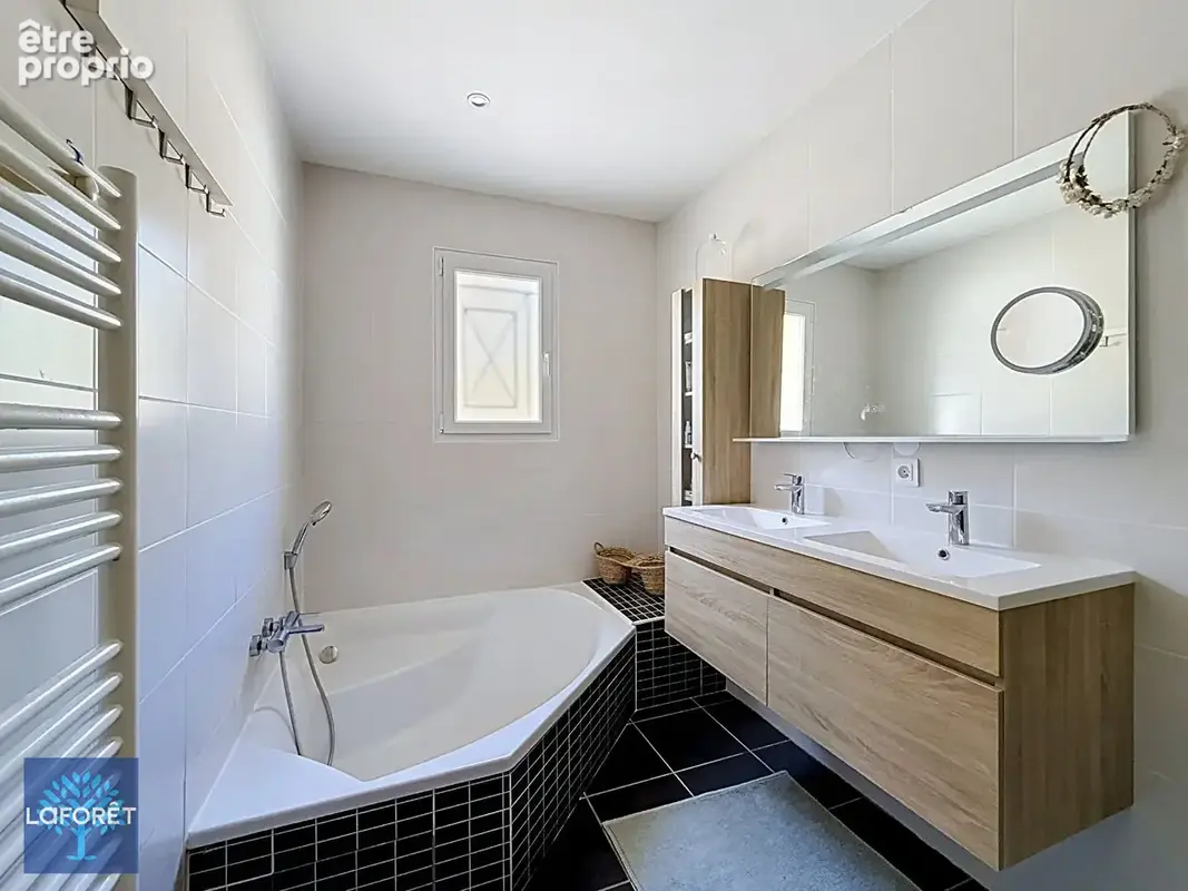 Maison Soucieu En Jarrest 5 pièce(s) 120 m2 - photo 12
