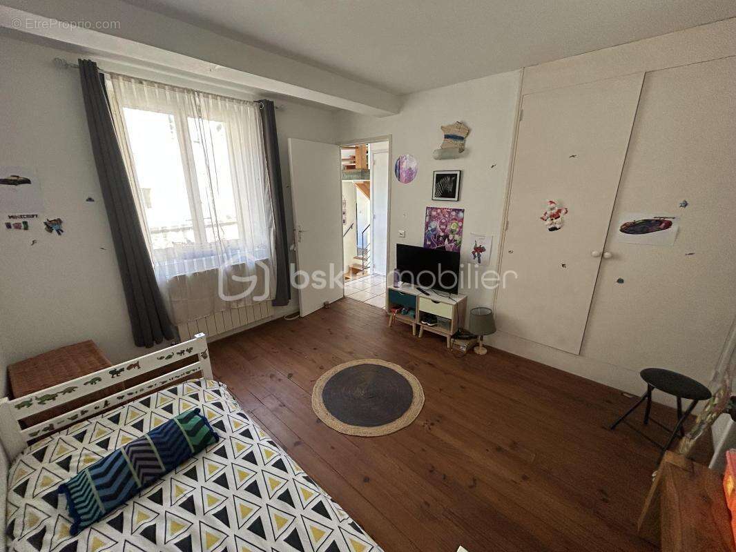 Maison à BAGNOLS-SUR-CEZE