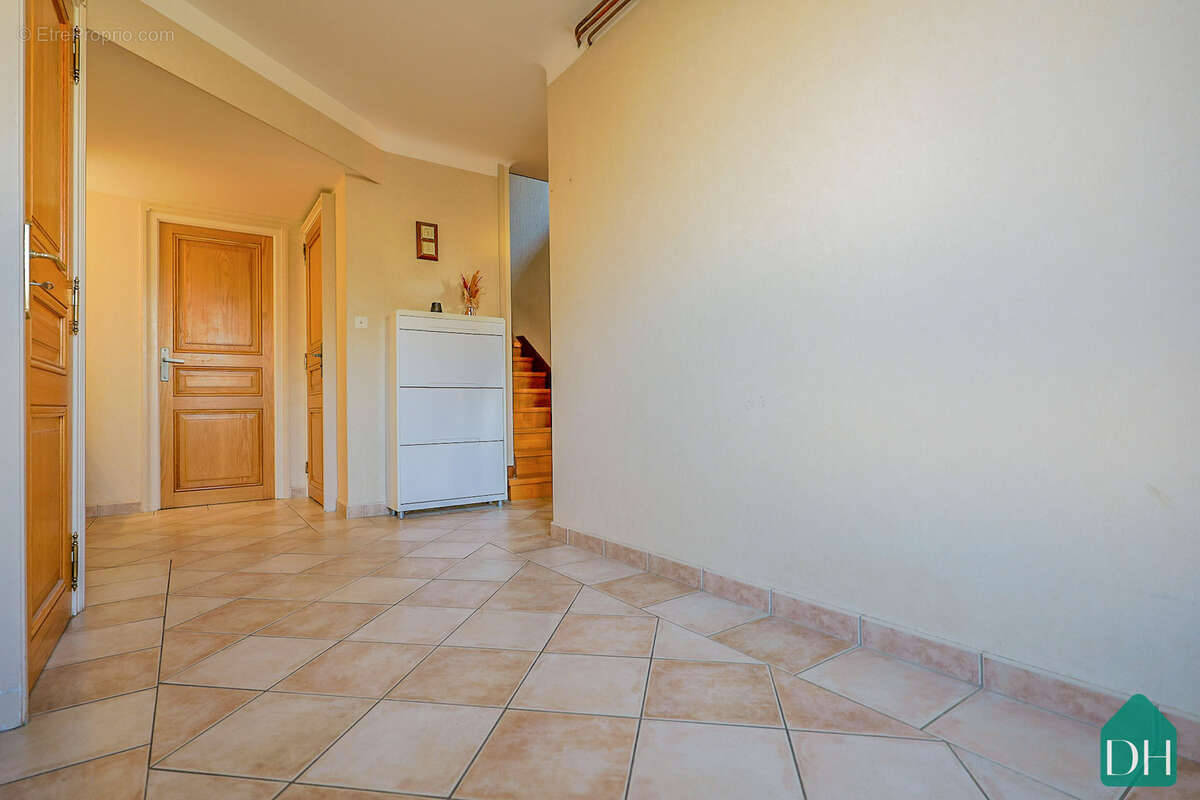 Maison 5 chambres, 146,76 m2, Bourg, ORVAULT - photo 8