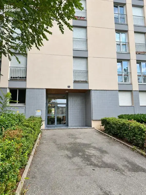 Appartement T4 Quartier Fontaine d'Ouche avec parking - photo 2