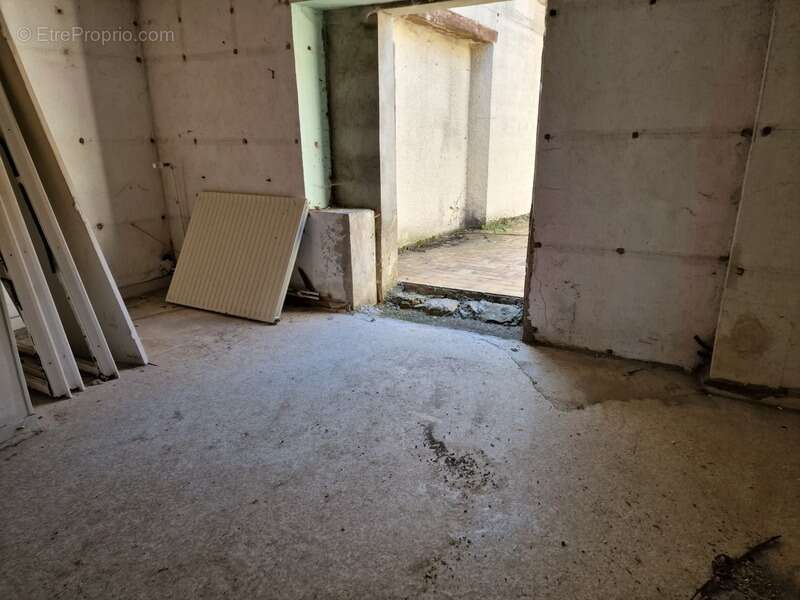 Maison à GIRONCOURT-SUR-VRAINE