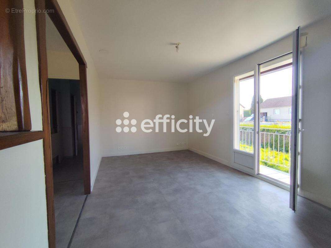 Maison à SAINTE-GAUBURGE-SAINTE-COLOMBE