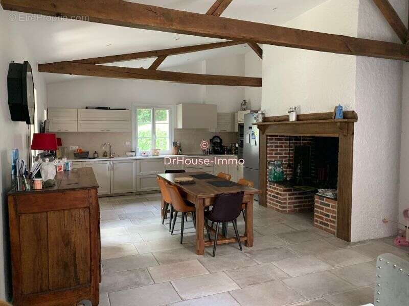 Maison à ANTONNE-ET-TRIGONANT