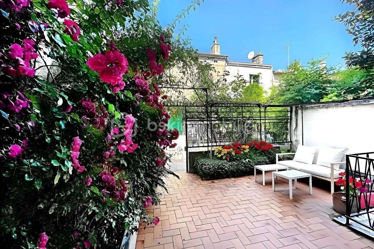 Maison familiale avec terrasses et fort potentiel - photo 3