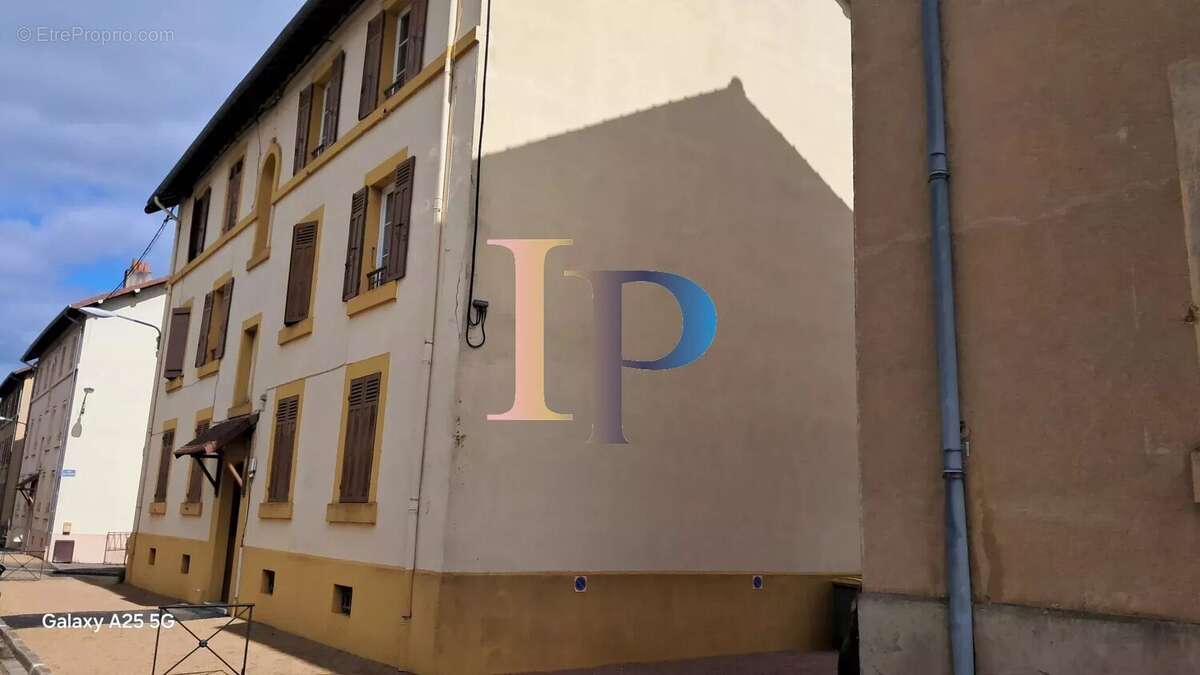 Appartement à PARAY-LE-MONIAL