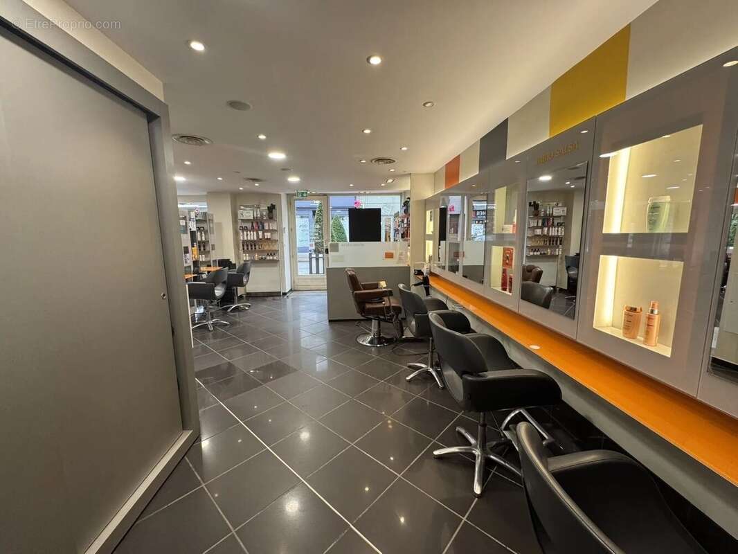 Commerce à CHANTILLY