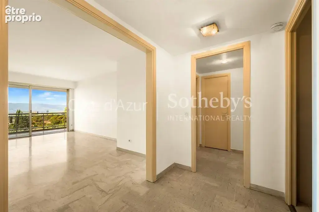 Le Cannet résidentiel, appartement à rénover avec terrasse, piscine et vue sur la mer - photo 5