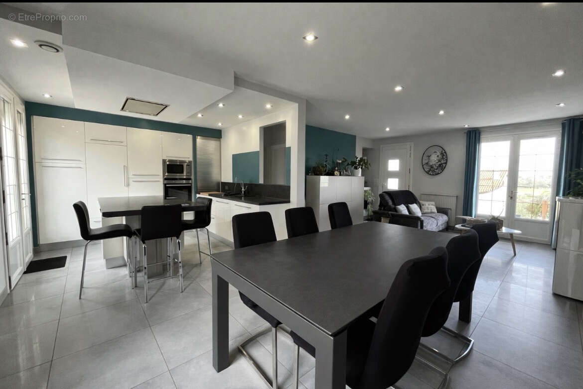 Maison à TREMENTINES