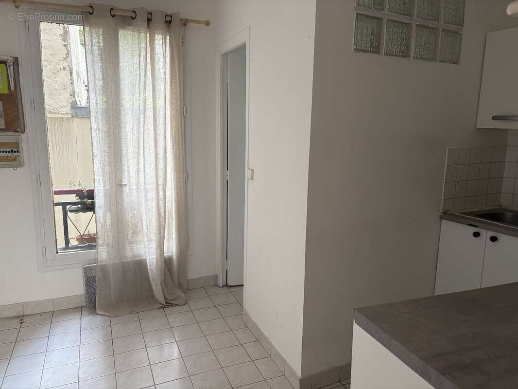 Appartement à PARIS-18E