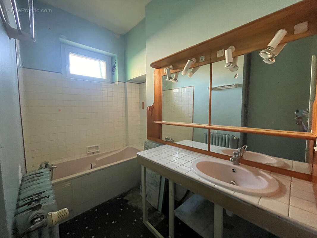 Appartement à COMMENTRY