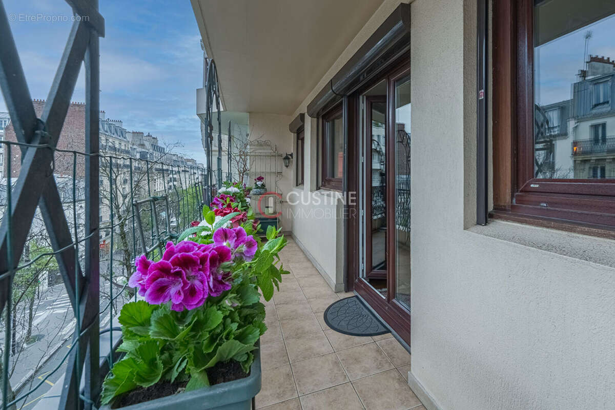 Appartement à PARIS-18E