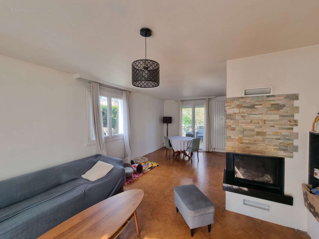 Maison à AUNAY-SOUS-AUNEAU