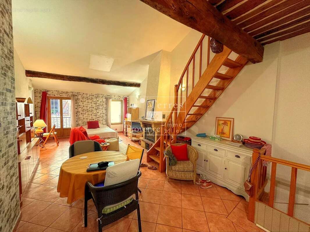 Maison de village à Aups avec mezzanine et revenu locatif – Proche Verdon - photo 7