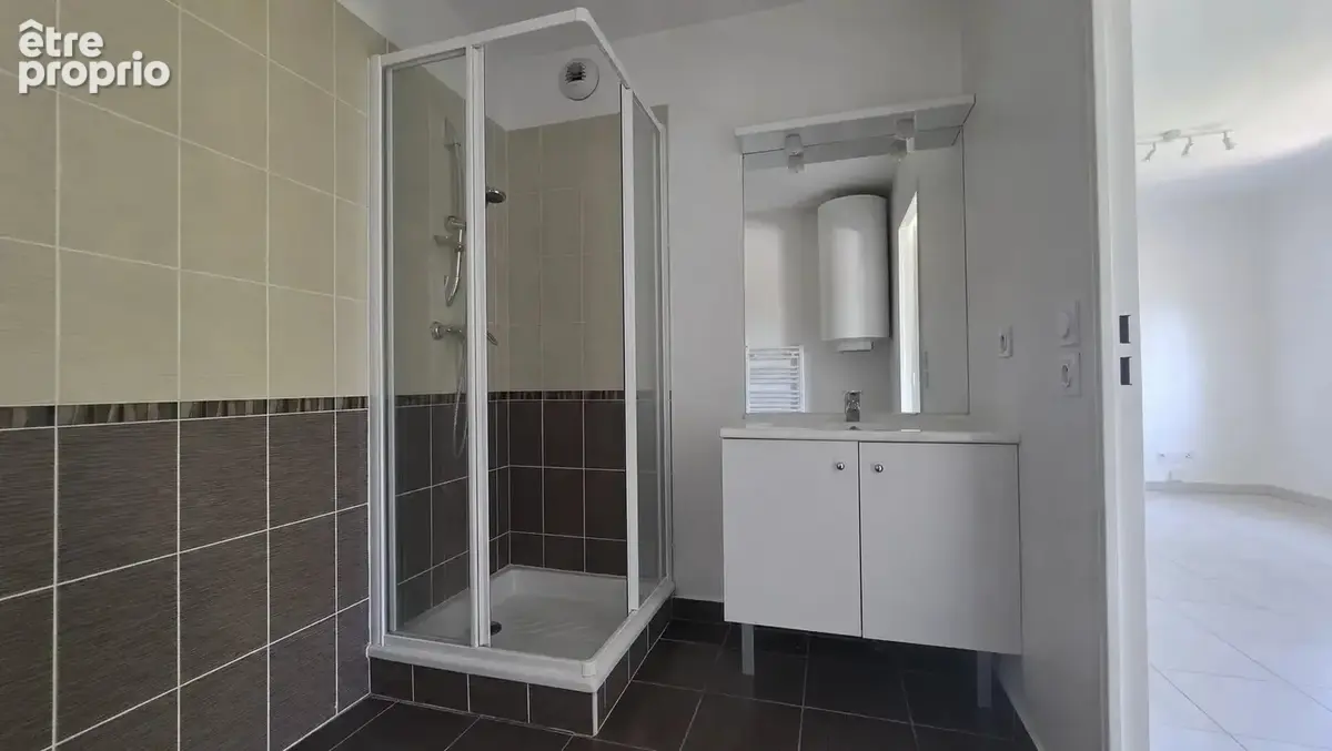 Studio de 27,60 m² - parking en sous-sol - Secteur Eglise - photo 5