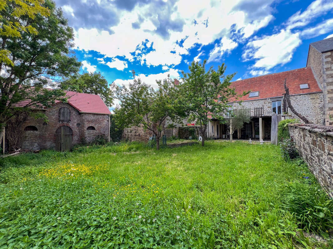 Maison à LOUGE-SUR-MAIRE