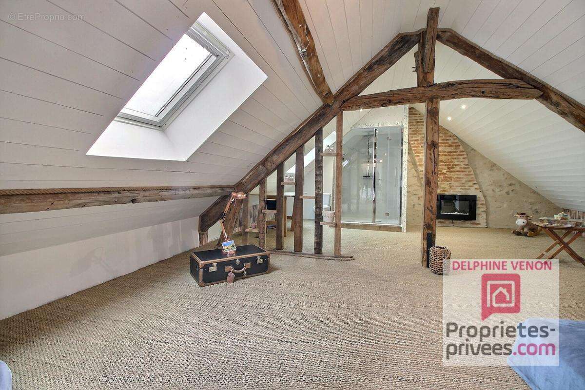 Maison avec beaucoup de cachet dans le centre de Germigny Des Prés - photo 9