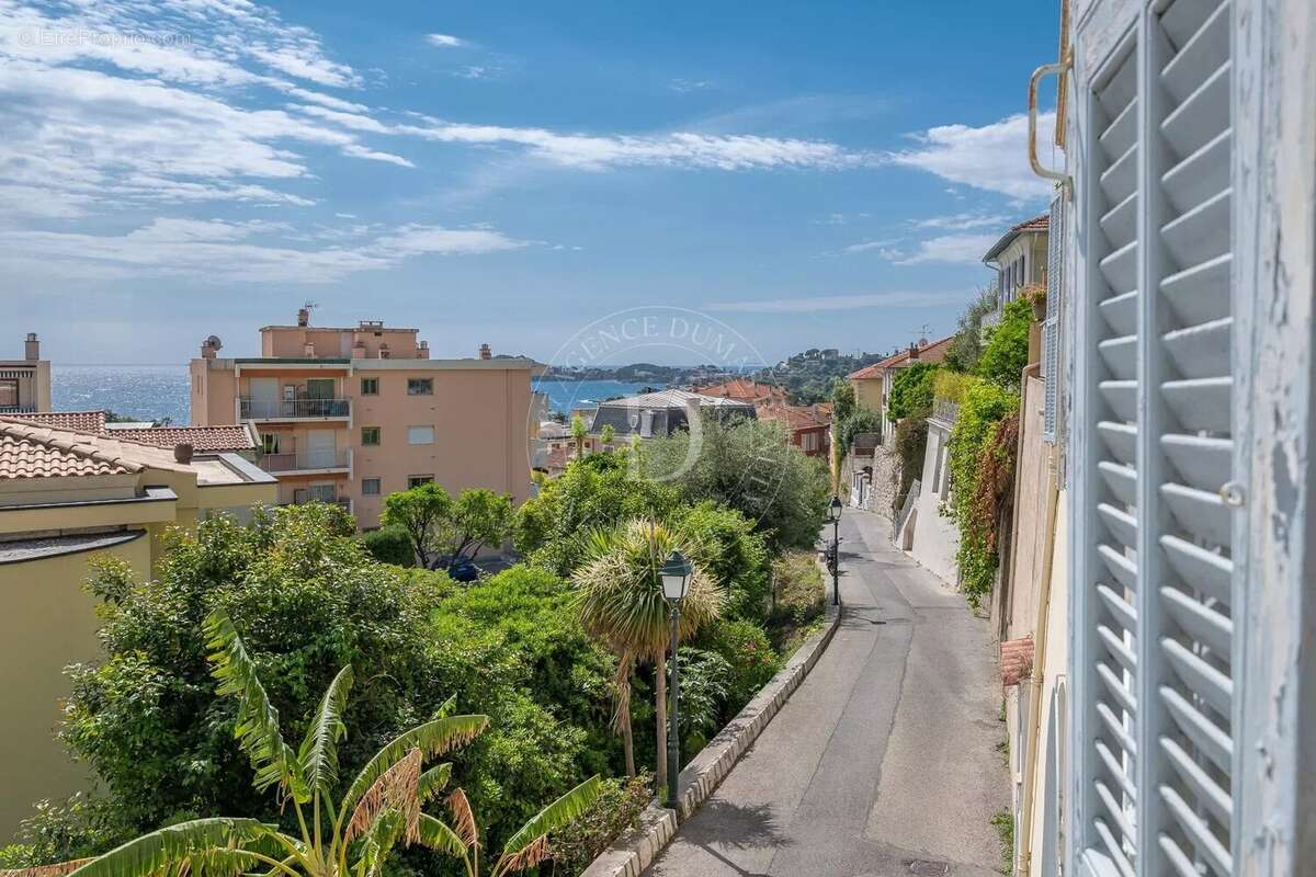 Appartement à BEAULIEU-SUR-MER
