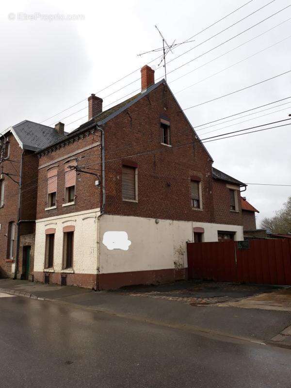 Terrain à BOHAIN-EN-VERMANDOIS