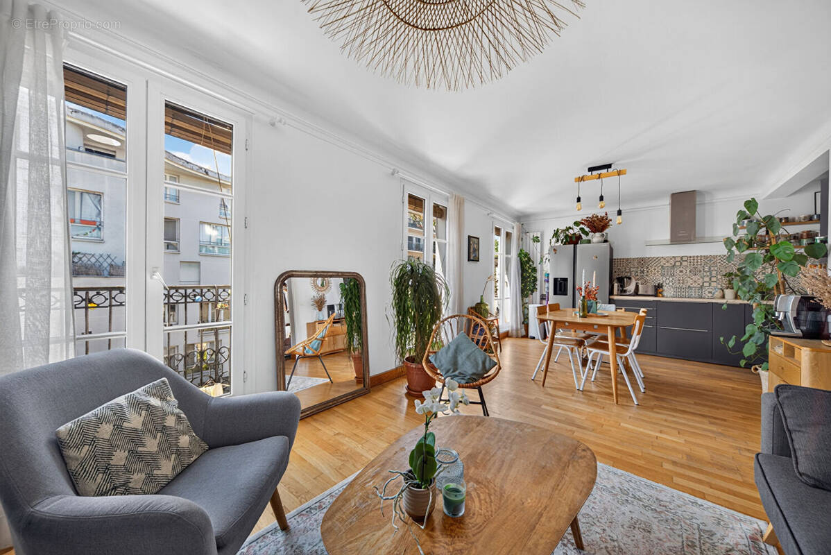 Appartement à PARIS-20E